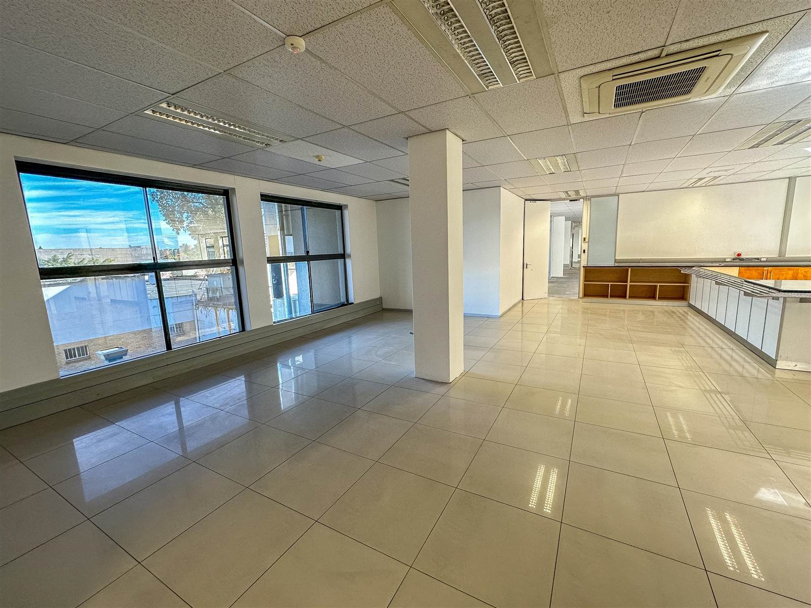 2942  m² Commercial space in Bellville Central photo number 13