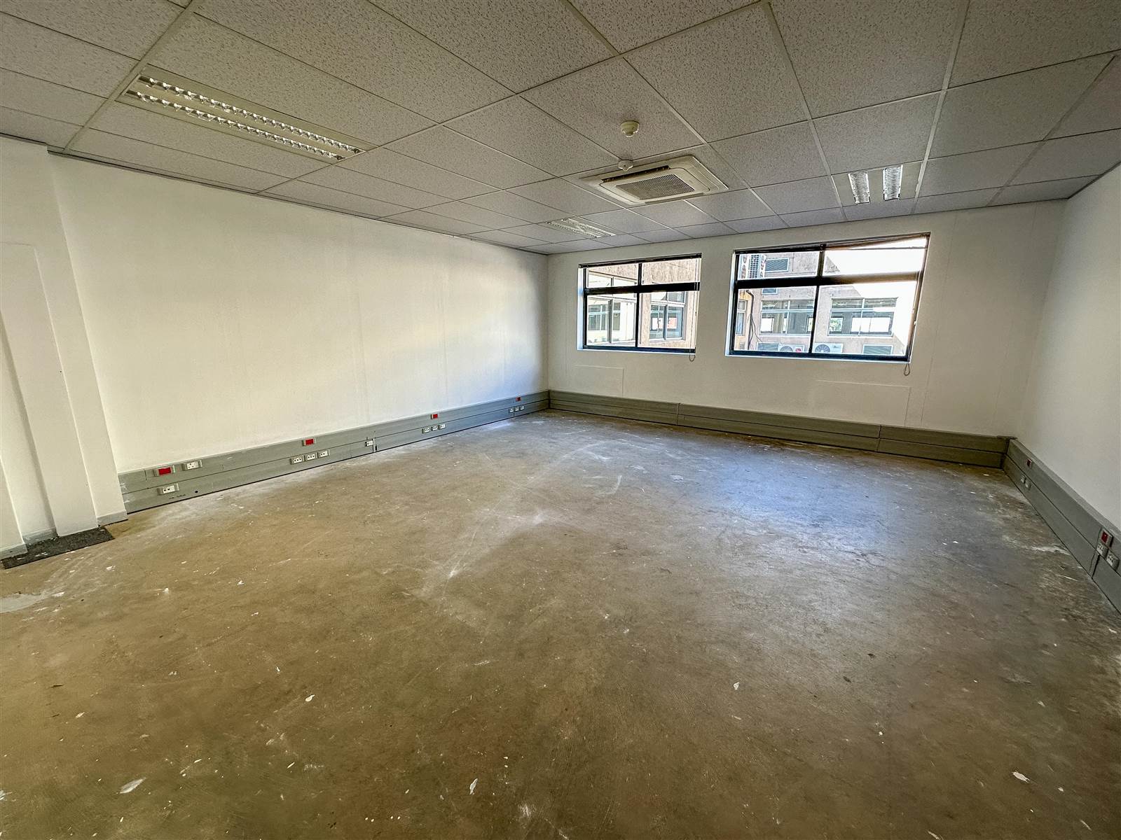 2942  m² Commercial space in Bellville Central photo number 23