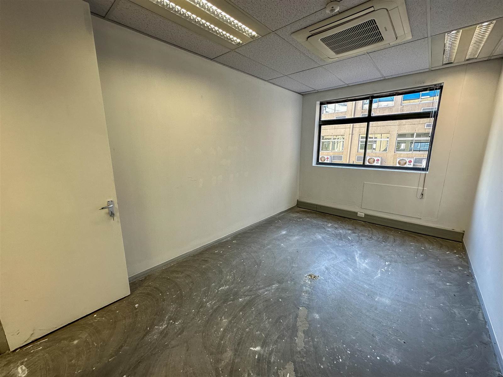 2942  m² Commercial space in Bellville Central photo number 21