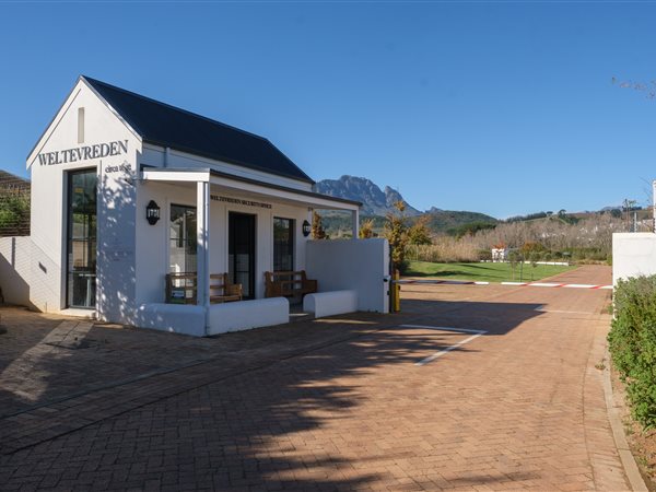 400 m² Land available in Stellenbosch Central
