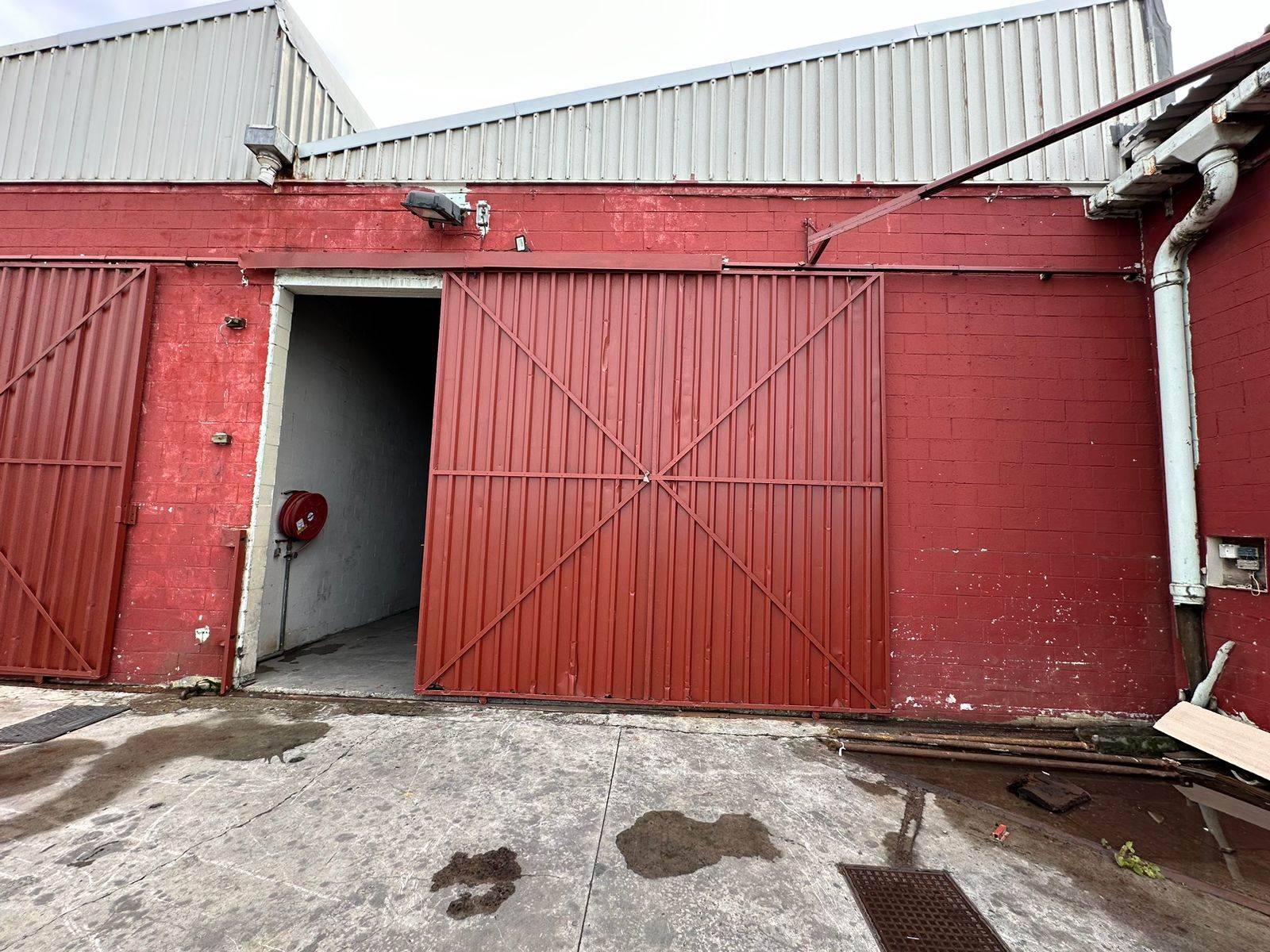 142  m² Industrial space in Philippi photo number 1