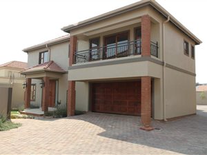 Cluster in Fairland