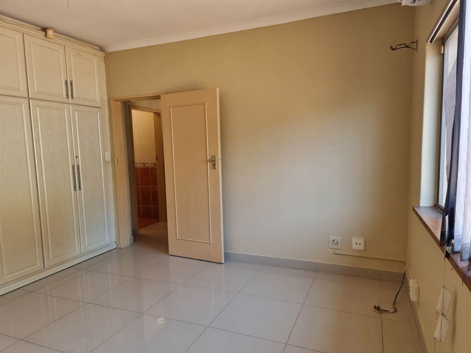 4 Bed Townhouse in Durban North photo number 13