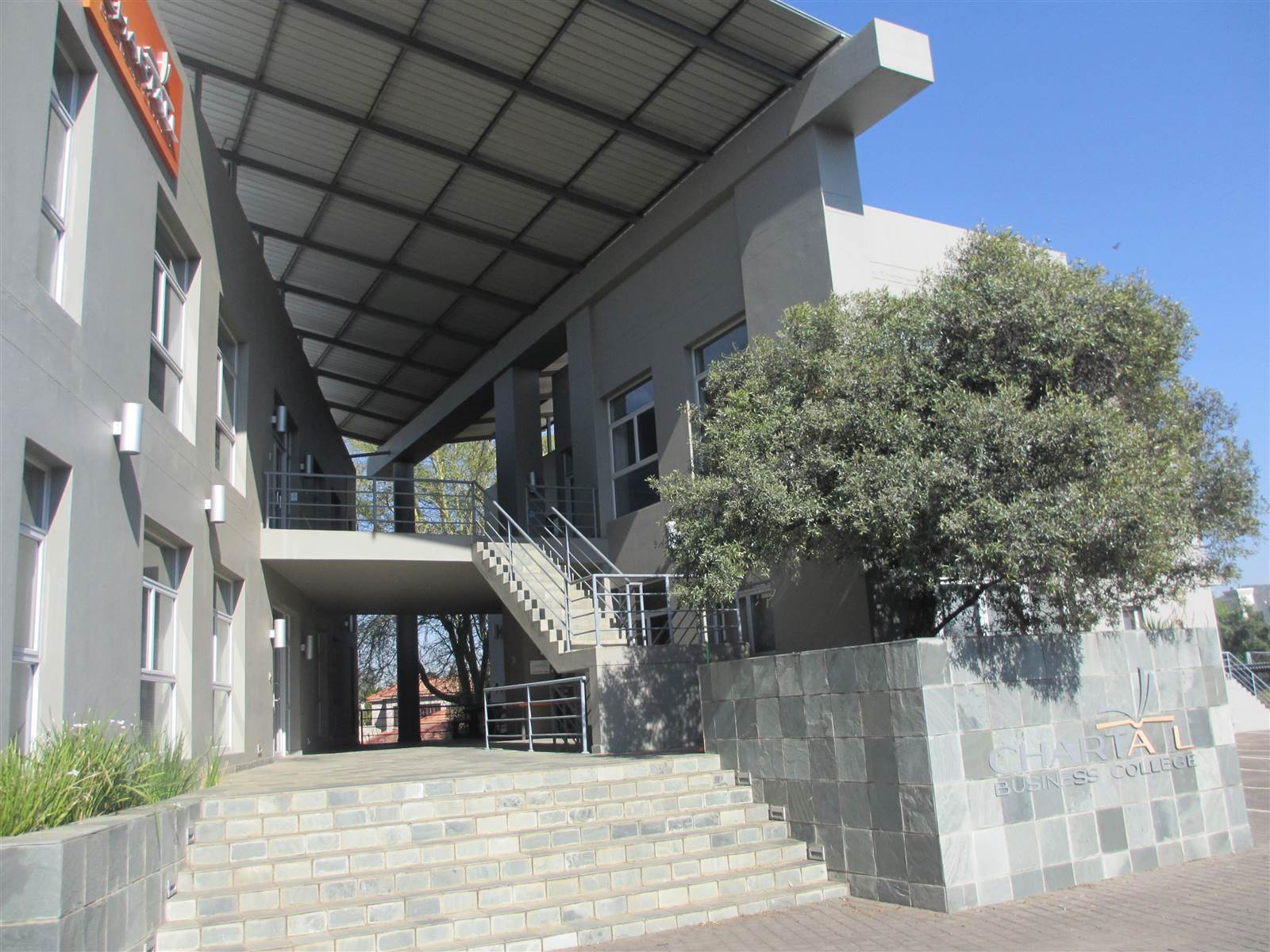 303  m² Commercial space in Fourways photo number 3