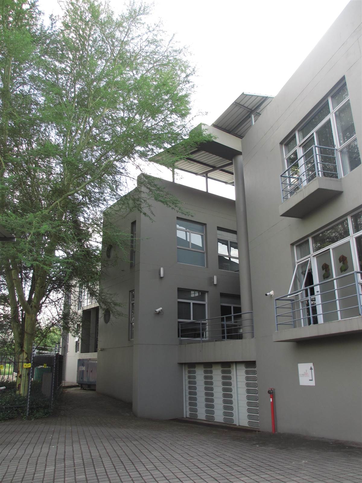303  m² Commercial space in Fourways photo number 27