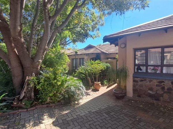 3 Bedroom Townhouse 3 Bedroom Townhouse