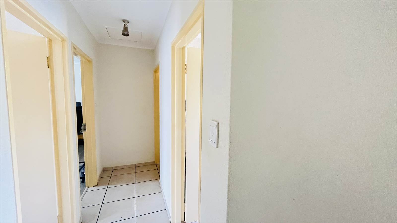 3 Bed Townhouse in Kyalami Hills photo number 10