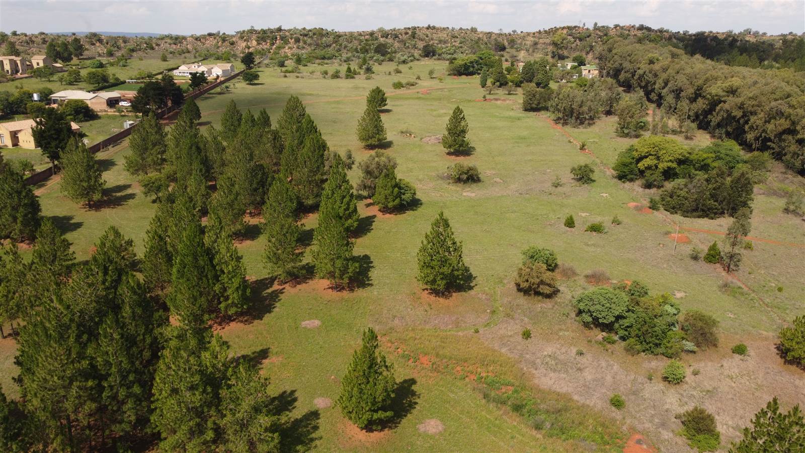 11.3 ha Land available in Zwavelpoort photo number 2