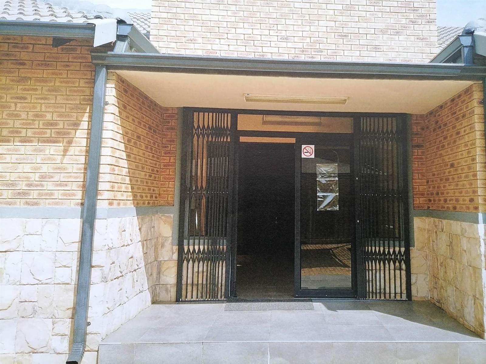 333  m² Office Space in Kleinfontein photo number 2