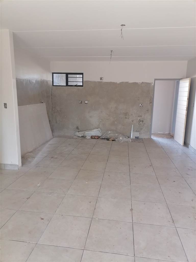 3 Bed Flat in Raslouw photo number 7
