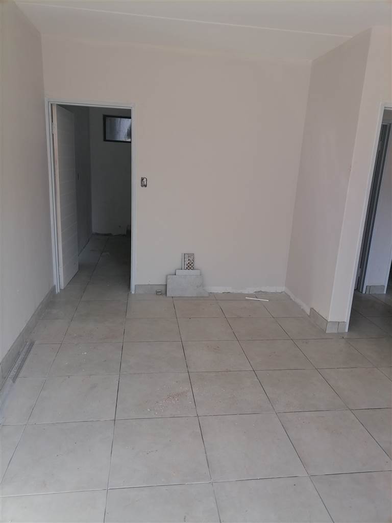 3 Bed Flat in Raslouw photo number 9