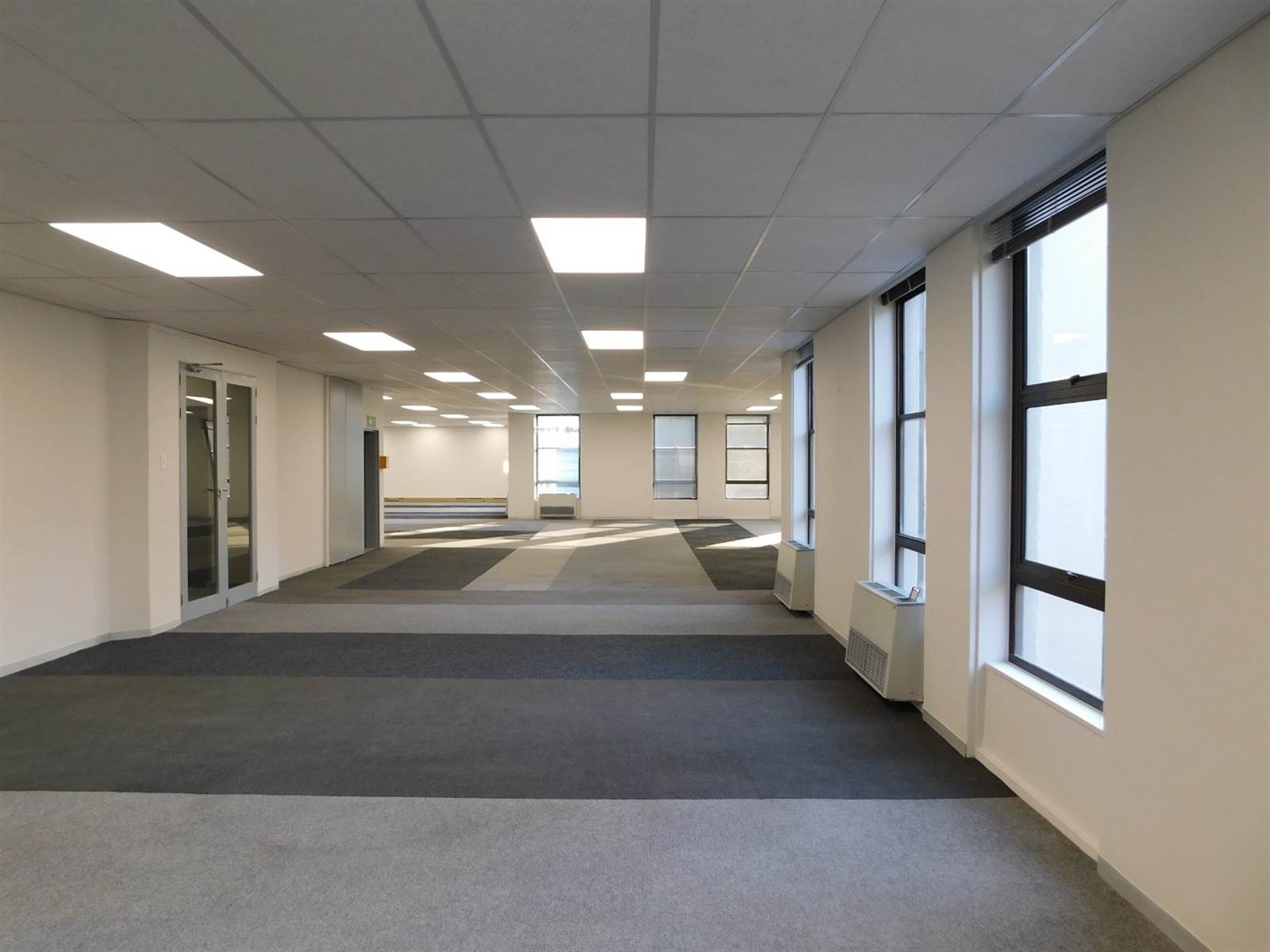 630  m² Office Space in Rosebank photo number 7