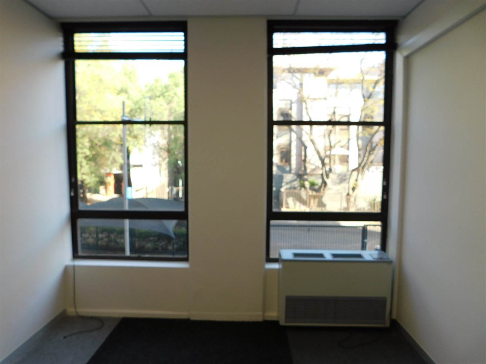 630  m² Office Space in Rosebank photo number 9