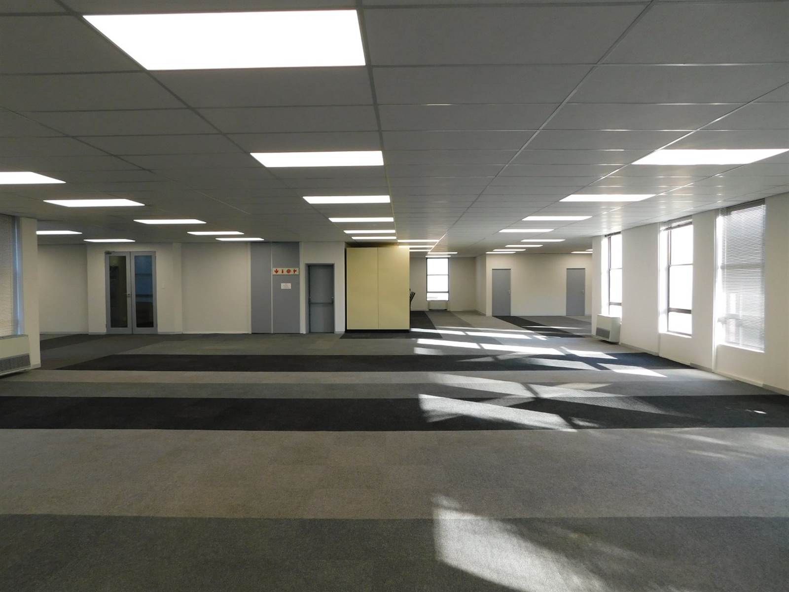 630  m² Office Space in Rosebank photo number 14