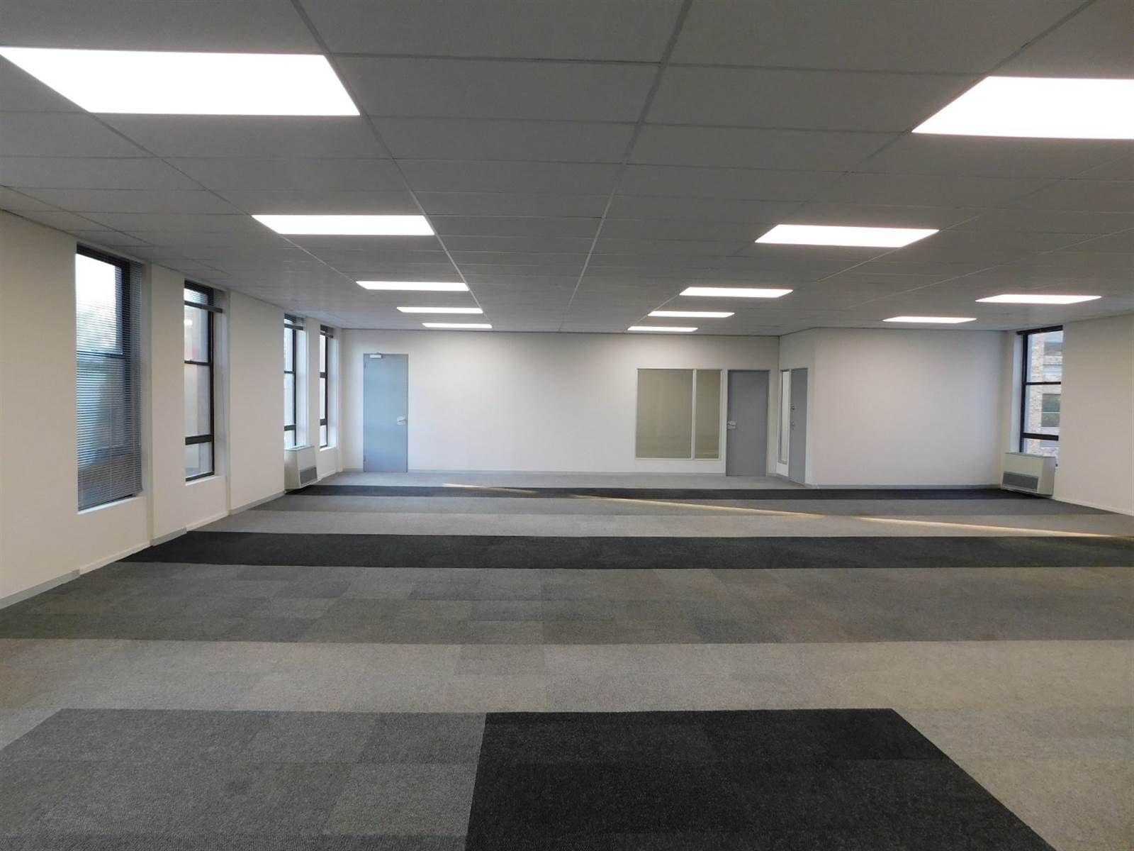 630  m² Office Space in Rosebank photo number 16