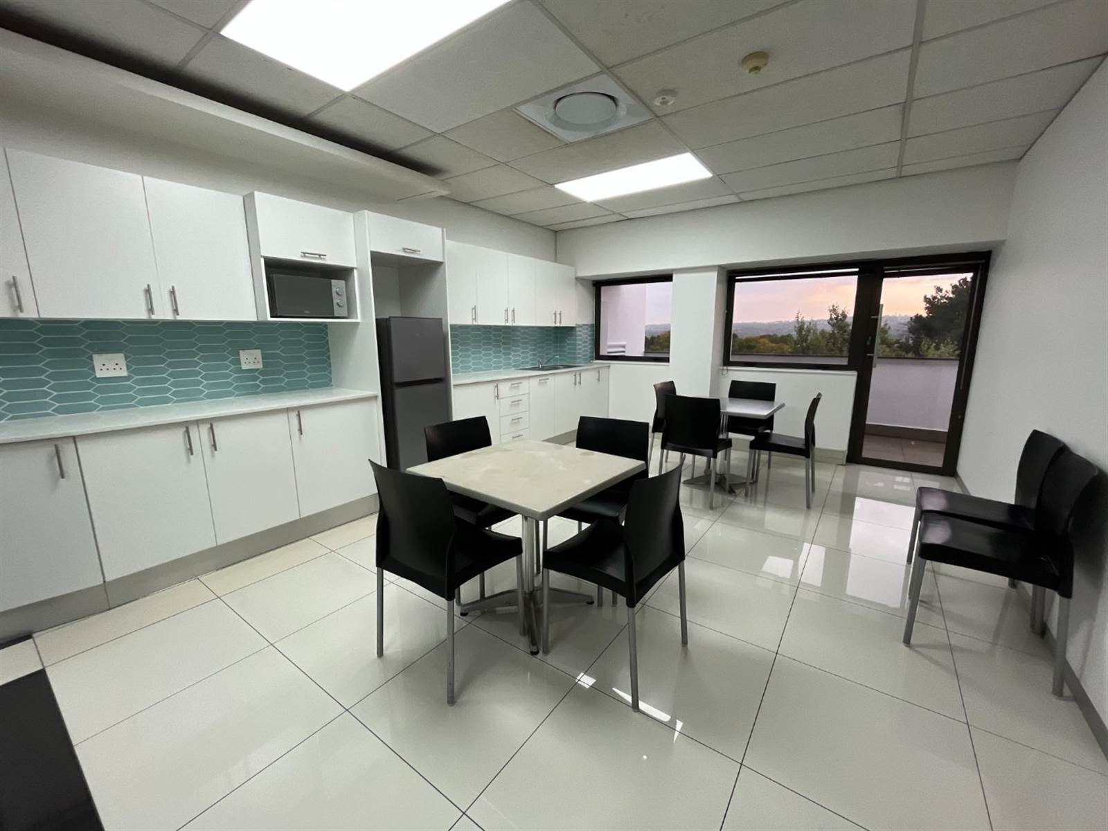 32  m² Office Space in Rivonia photo number 11