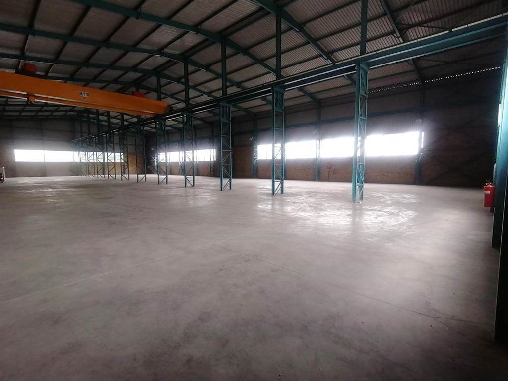 2400  m² Industrial space in Anderbolt photo number 3