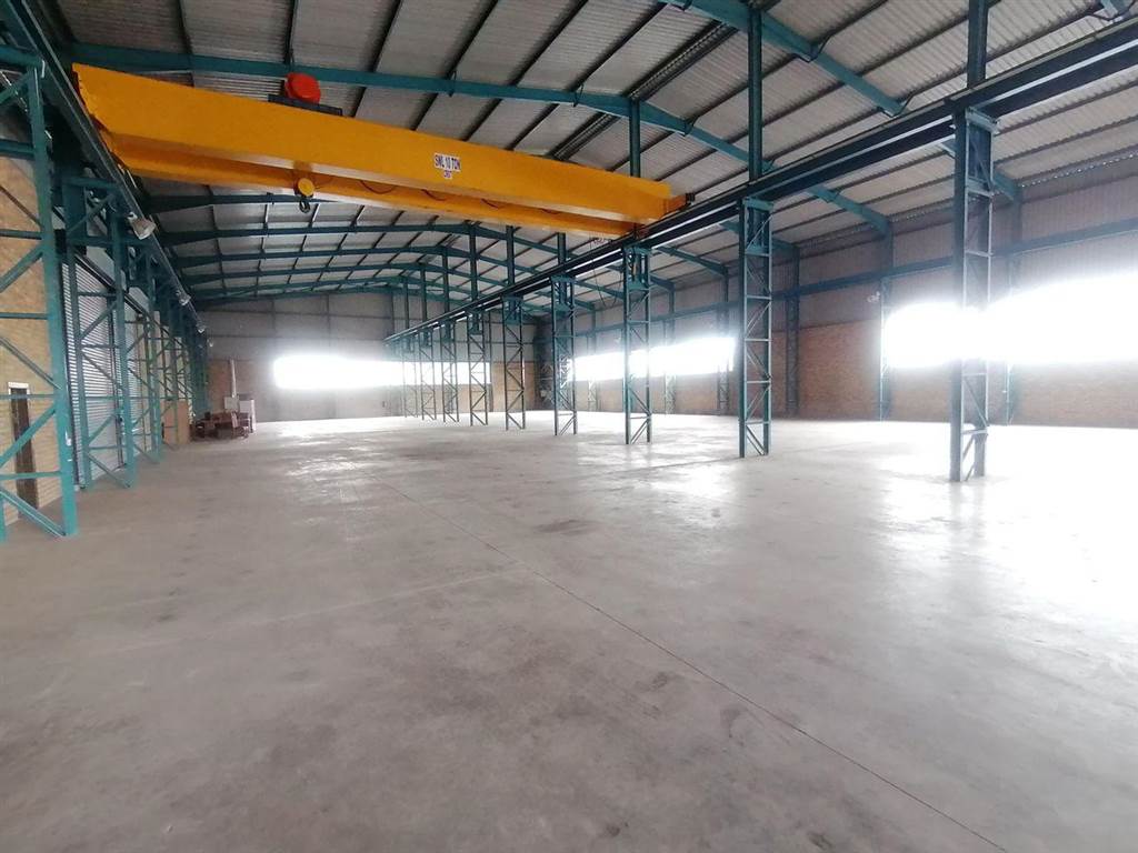 2400  m² Industrial space in Anderbolt photo number 4