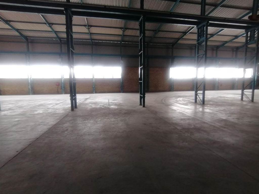 2400  m² Industrial space in Anderbolt photo number 7