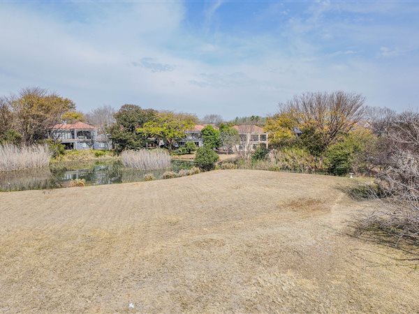 952 m² Land