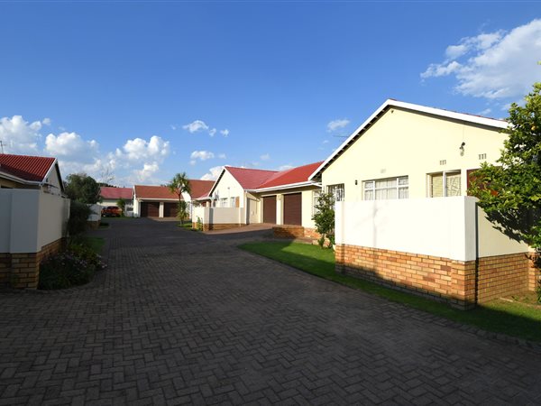 3 Bed Townhouse in Sharon Park