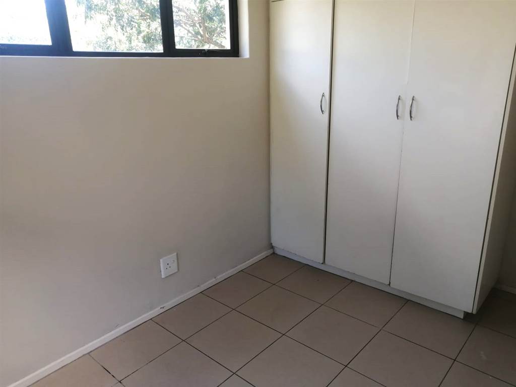 3 Bed Apartment in Westville photo number 8