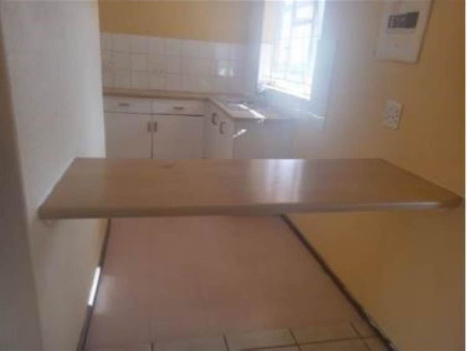 2 Bed Apartment in Brakpan Central photo number 4