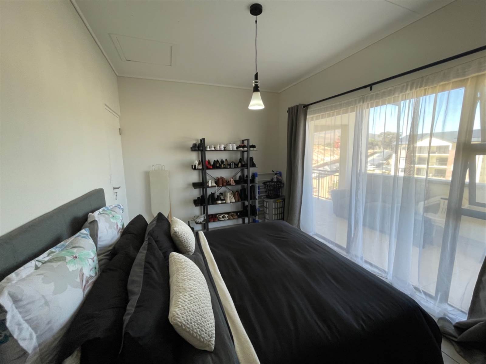 1 Bed Apartment in Milnerton photo number 9