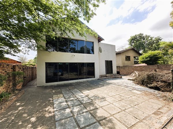5 Bedroom House 5 Bedroom House