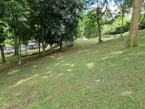 2500 m² Land available in Hillcrest Central