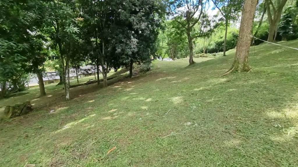2500 m² Land available in Hillcrest Central photo number 1