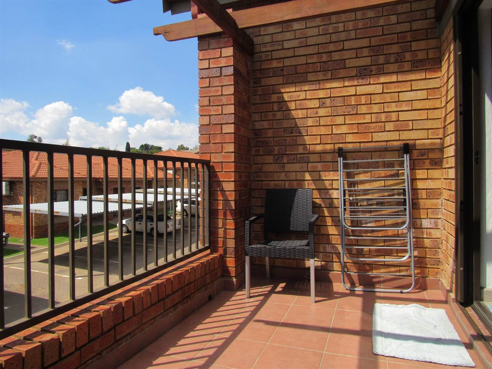 2 Bed Townhouse in Bergbron photo number 9