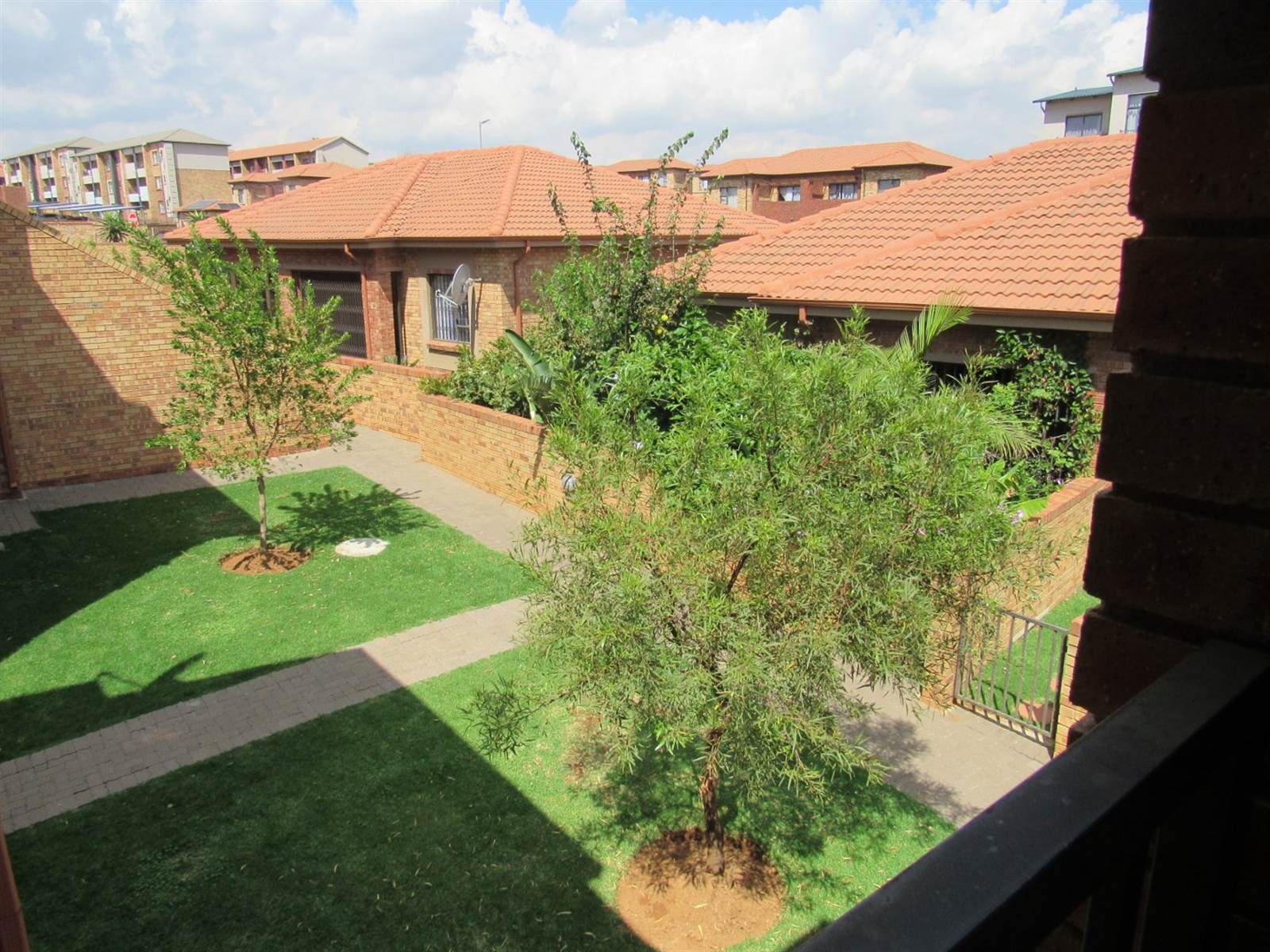 2 Bed Townhouse in Bergbron photo number 20