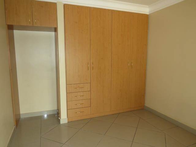 5 Bed House in Greenstone Hill photo number 17