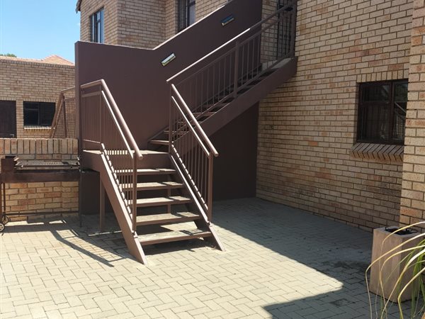 2 Bedroom Townhouse 2 Bedroom Townhouse