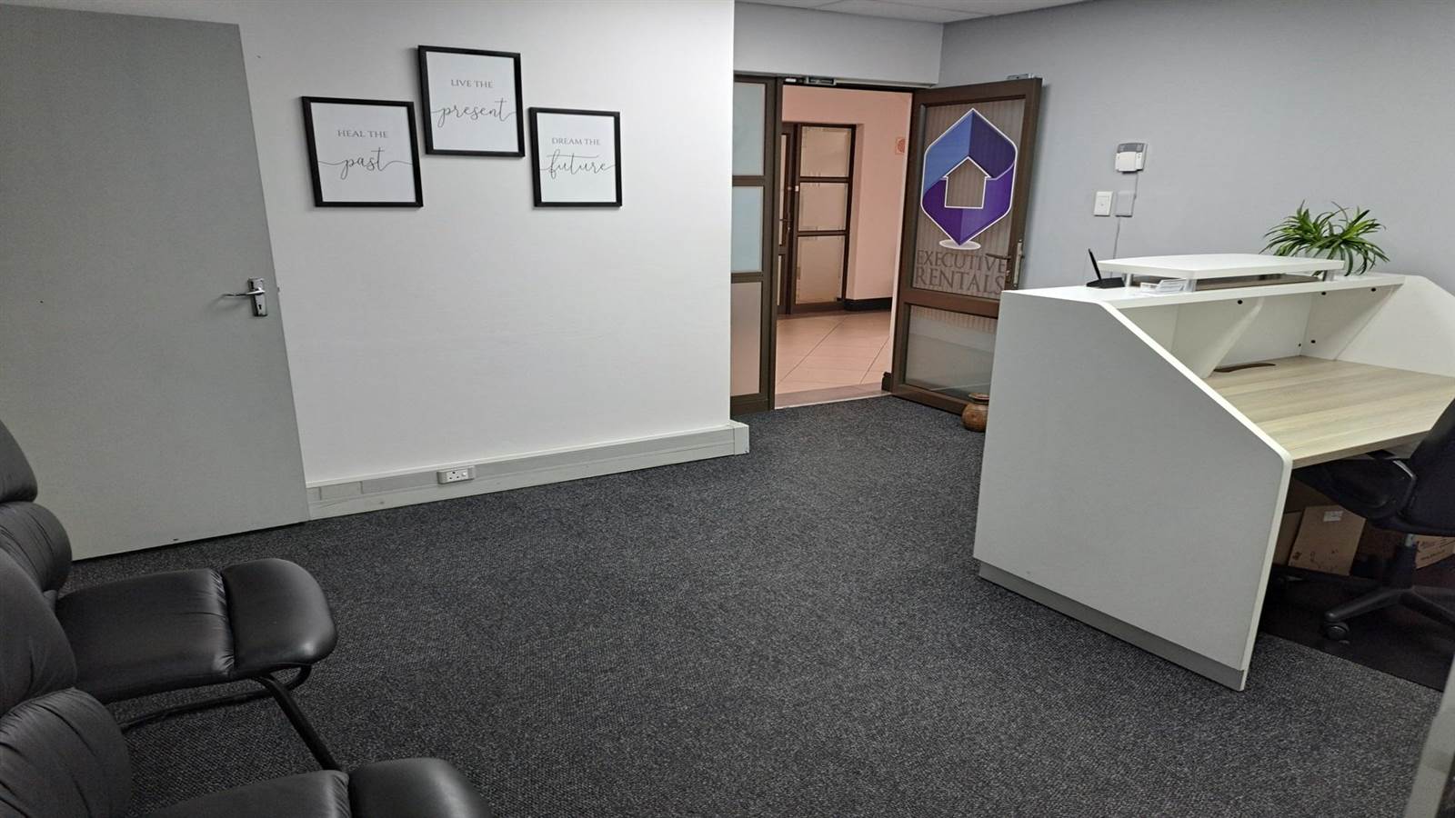 209  m² Office Space in Kloof photo number 5