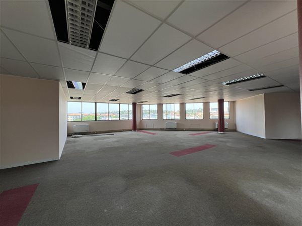 878 m² Commercial space 878 m² Commercial space