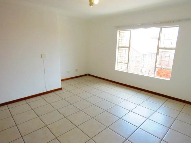 2 Bed Apartment in Fairland photo number 6