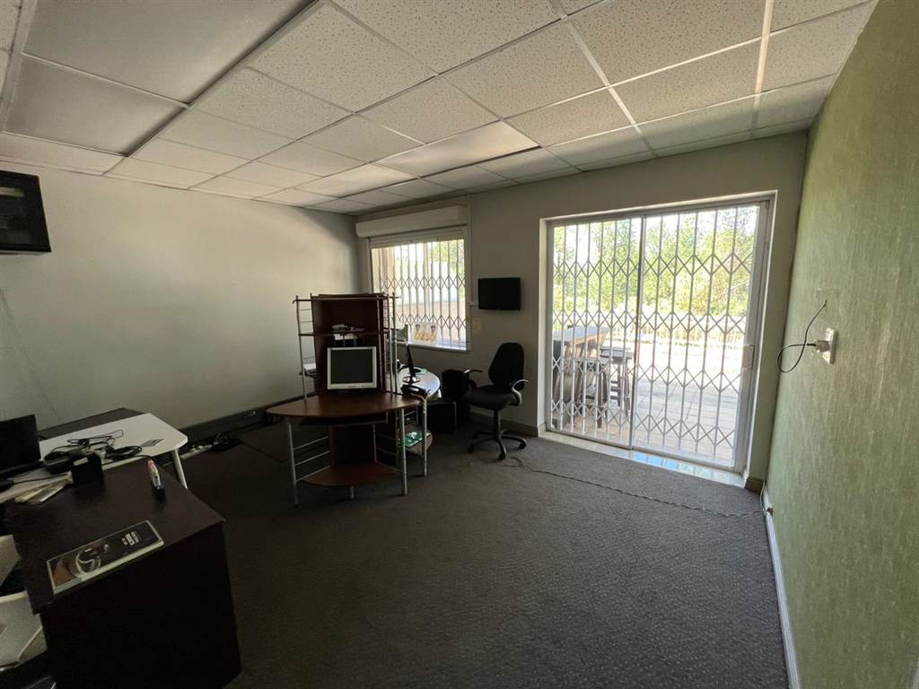 113  m² Commercial space in Woodmead photo number 9