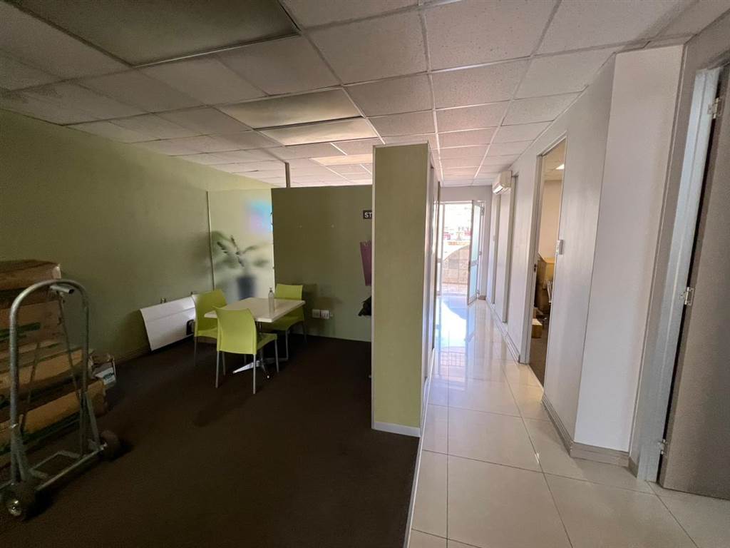 113  m² Commercial space in Woodmead photo number 14