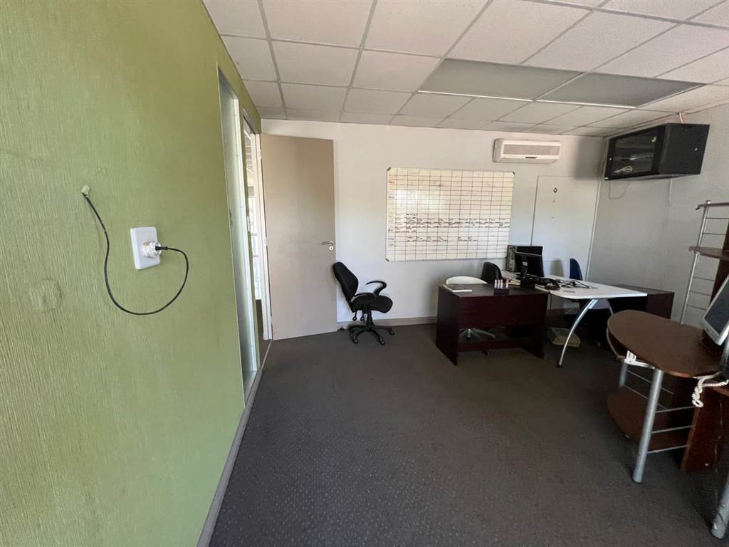113  m² Commercial space in Woodmead photo number 11