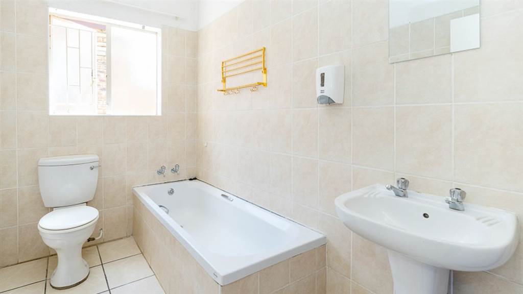 3 Bed Townhouse in Terenure photo number 15