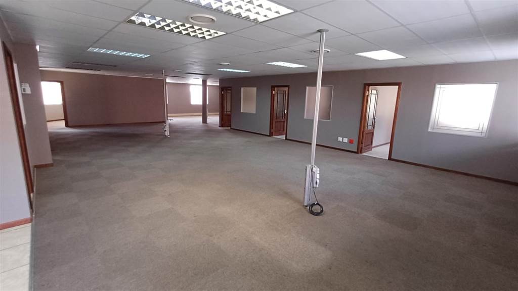 328  m² Commercial space in Honeydew photo number 21