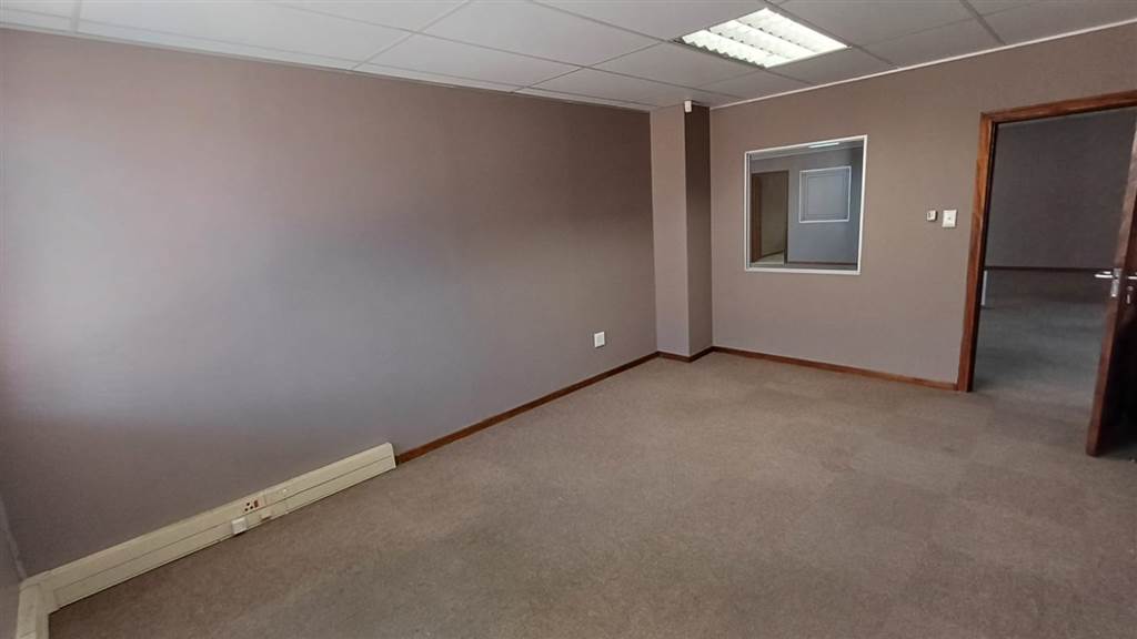 328  m² Commercial space in Honeydew photo number 14