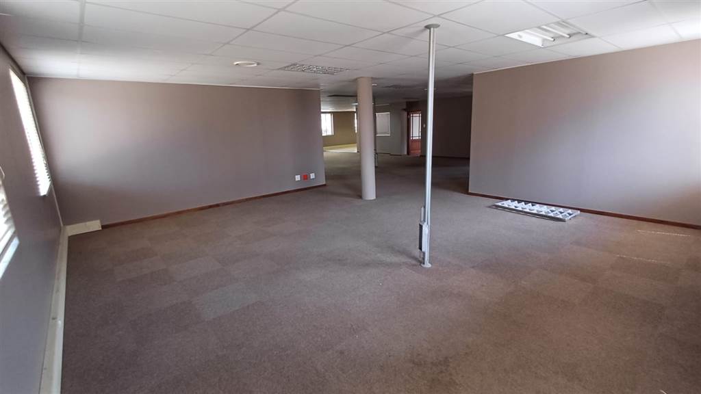 328  m² Commercial space in Honeydew photo number 7