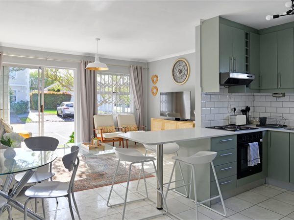 3 Bed Townhouse in Pinelands