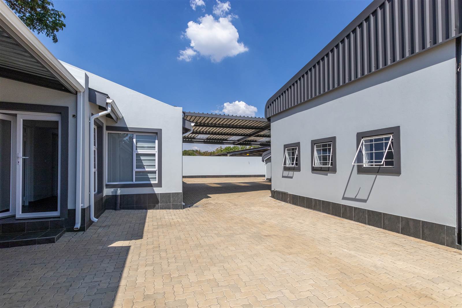 320  m² Commercial space in Boksburg Central photo number 17
