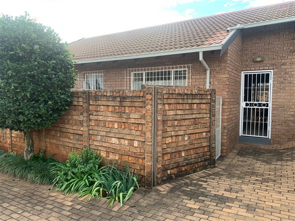 2 Bedroom Simplex 2 Bedroom Simplex