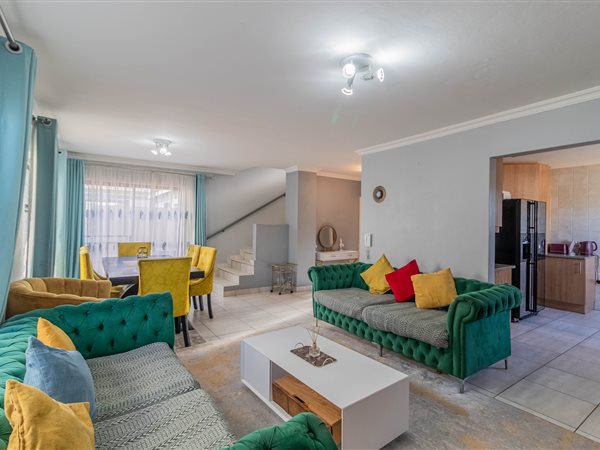3 Bedroom Duplex 3 Bedroom Duplex