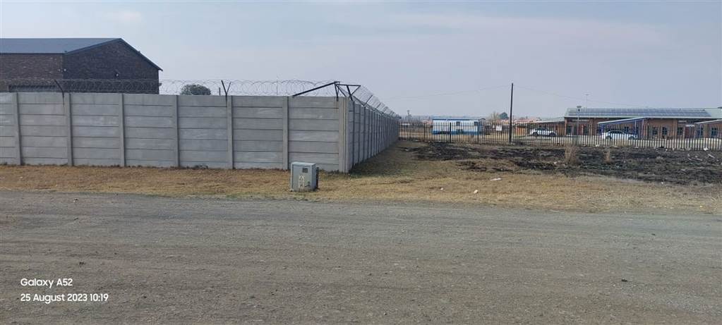 1001 m² Land available in Secunda photo number 9